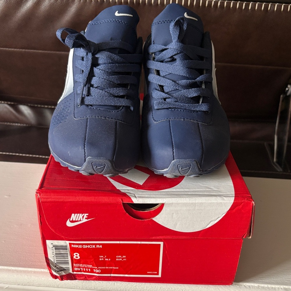 Nike Shox R4 - Picture 2 of 5